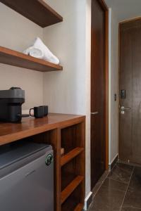 Stylish Studio in Humana Bikes & Pools