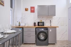 Peaceful Soho near New York Café Central w AC