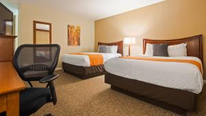Double Room with Two Double Beds room in Best Western University Inn