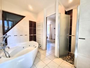 Maisons de vacances Les Chataignes : photos des chambres