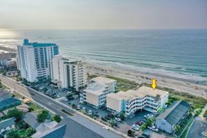 Quiet Oceanfront Getaway in North Myrtle!