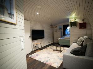 Unique houseboat experience in central Gothenburg