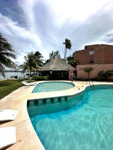 Hermoso departamento en zona hotelera frente a la laguna