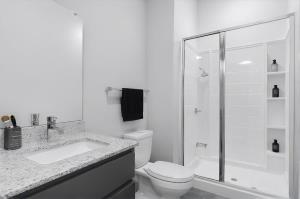 Luxurious King 3BR Suite in North Raleigh!