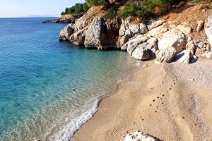 Apartments and rooms with parking space Jagodna, Hvar - 24399