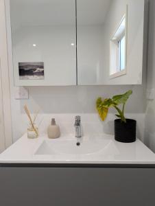 Stylish Seaside Retreat with Spa