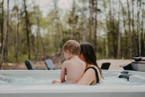 Nature & lake access Tremblant