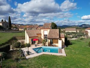 Maisons de vacances Villa in France with Private Pool & Garden : photos des chambres