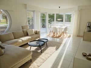 Apartment in Nieuwpoort with Sea Views