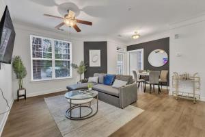 Upscale 1BR Suite Mins to Downtown Raleigh!