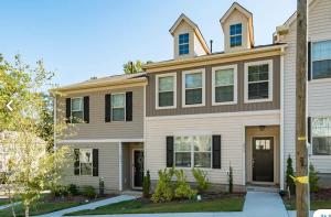 Upscale King 3BR Townhouse Mins to Cary & NC State