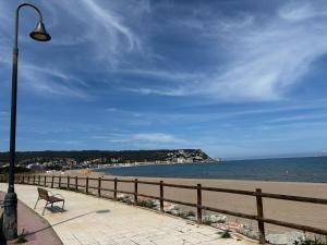Apartamento Calella 4: Cerca del Mar, Mascotas Bienvenidas - ES-323-80