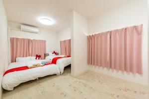 Newly opened 6LDK USJ Hotel Family friendly Free parking 10 minutes to USJ 道頓堀 関西空港 大阪城 海遊館