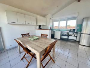 Appartements Duplex T3 avec parking prive, pres du port a La Teste de Buch - FR-1-319-587 : photos des chambres