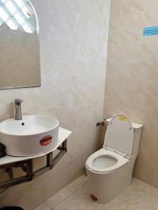 Khách sạn Tân Cửu Long