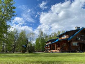 Cougar Mountain Lodge and Resort Cabin Rentals