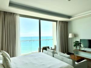 Romantic APT with SeaView - Beachfont