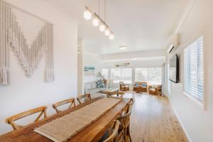 Argyle Beach House - Coastal Style, 130m to beach,