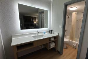 Travelodge by Wyndham Gainesville