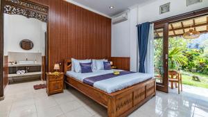Pondok Loris Villa
