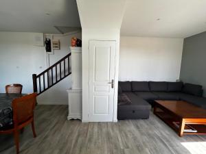 Villas Maison Renovee avec Jardin et WIFI a La Roche-Posay - FR-1-541-173 : photos des chambres