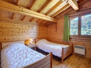 Demi-chalet 6 pers à La Clusaz avec WiFi, animaux admis et parking - FR-1-818-102
