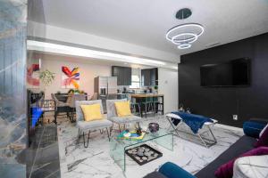 Stylish~Renovated 4Br/2BAT 3MinAirport 10MinDowtn - Ubytování bez kategorie ve městě San Antonio