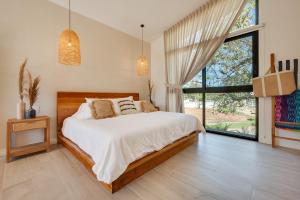 The Bungalows #4 - Boutique Hotel in Flamingo Beach - Top Level Studio