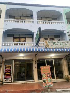 Walking Street Pattaya Beach Room Lodge by Goad Avadhess Hospitality