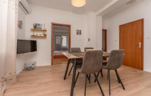 Nice Apartment In Biograd Na Moru