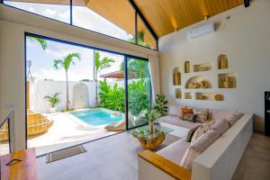 NEW! Beautiful Romantic AC Living Private 1BR Villa With Pool Next To Berawa Canggu