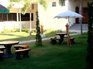 Golden Land Hotel