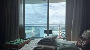 AZURE BICUTAN-MAUI 1631 City View