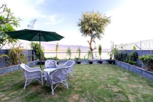 Heartland- Ganga Villa with Jacuzzi and private lift