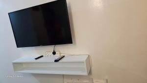 Pazoori Stays Superior Studios