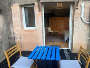 Dépendance avec terrasse et vue