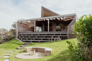 Free night on us this winter at The Cake House Mollymook Beach