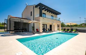 3 Bedroom Cozy Home In Nedescina