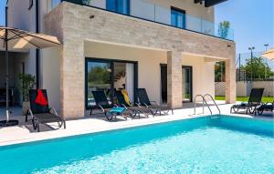 3 Bedroom Cozy Home In Nedescina