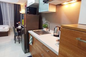 Modern Studio near BGC and Makati with free gym
