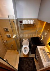 Lux Staycation at Shore 3, MOA