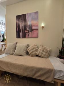 El Nissi Staycation, The Farmhouse Suite, Enchanted Kingdom