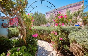 1 Bedroom Cozy Apartment In Ilovik