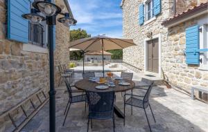 Amazing Home In Mundanije 