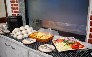 Writers Chalet, Mussoorie- Opposite Wynberg Allen, 5 mins to mall road