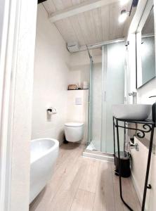 Petite Deva - Central loft with balcony img25