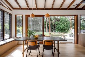 Bangalow Oasis - Artisan home