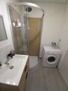 Appartements Appartement renove et equipe : photos des chambres