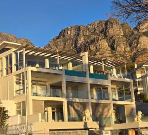 Blue Views Penthouse Beachfront Apartment with Pool