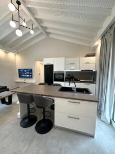 Theros Villa 2